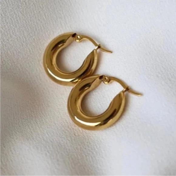 NEW 18K GOLD CHUNKY HOOP CIRCLE EARRINGS - Picture 1 of 4
